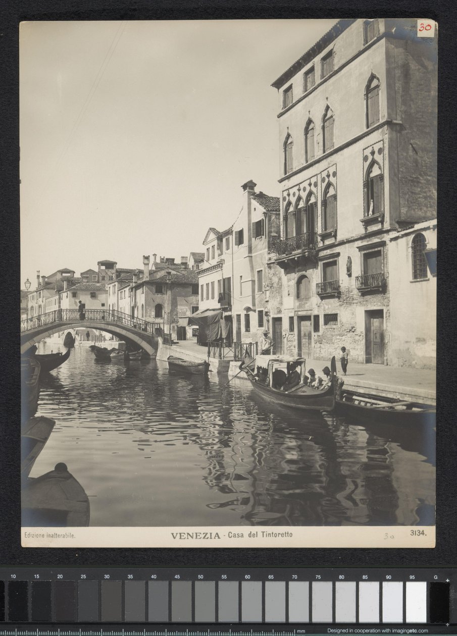 Exterior da residência de Tintoretto em Veneza
Veneza - Casa del Tintoretto (título sobre o objecto) de Neue Photographische Gesellschaft