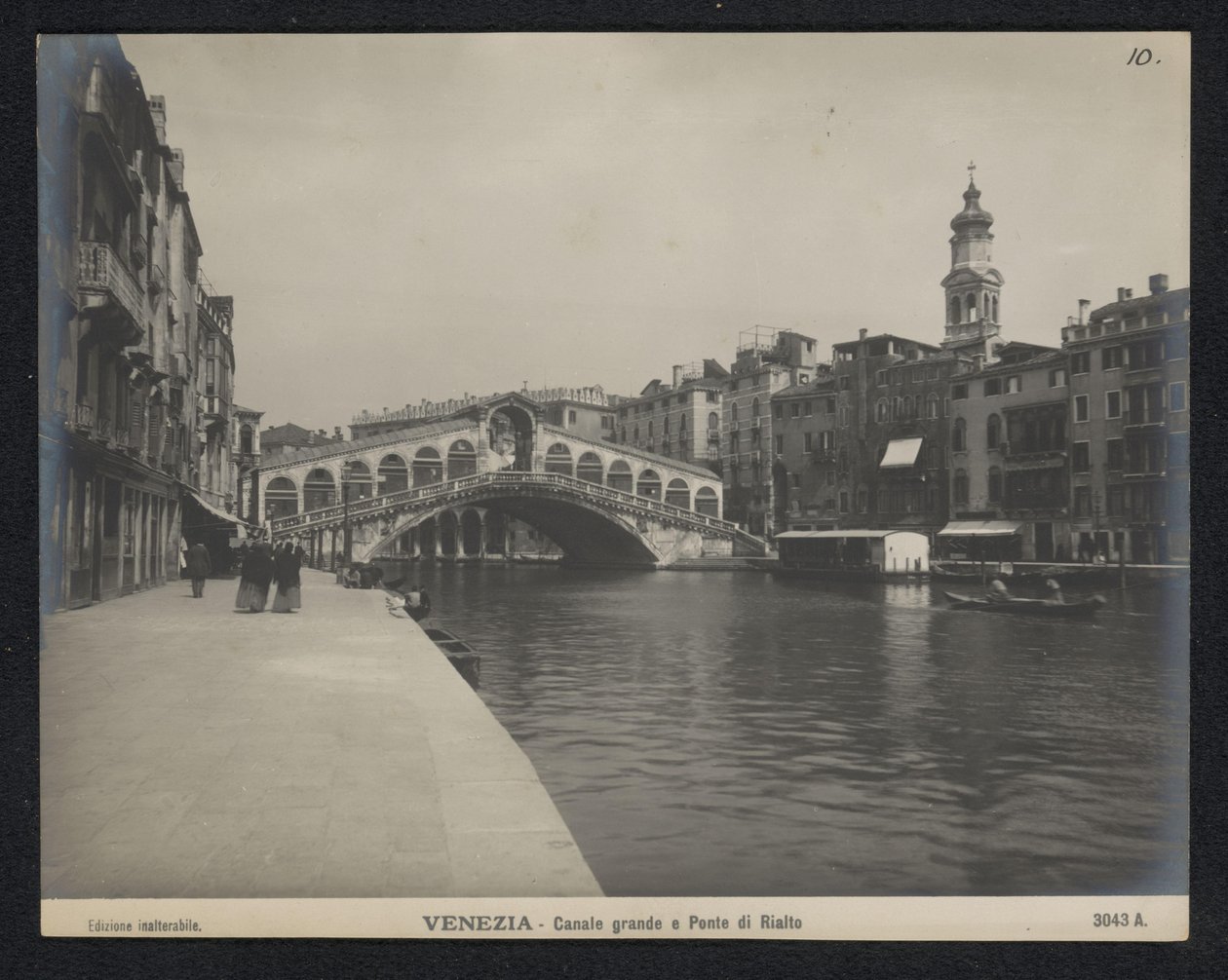 Vista da ponte de Rialto em Veneza Veneza - Canale grande e Ponte di Rialto (título no objeto) de Neue Photographische Gesellschaft