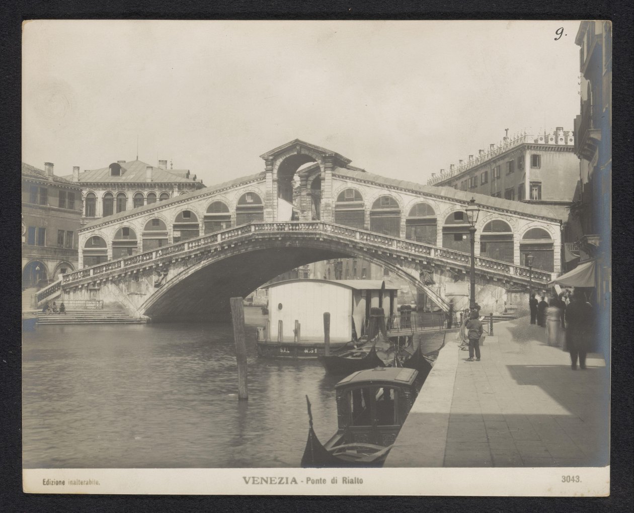Rialtobrug em Veneza Veneza - Ponte Rialto (título no objeto) de Neue Photographische Gesellschaft