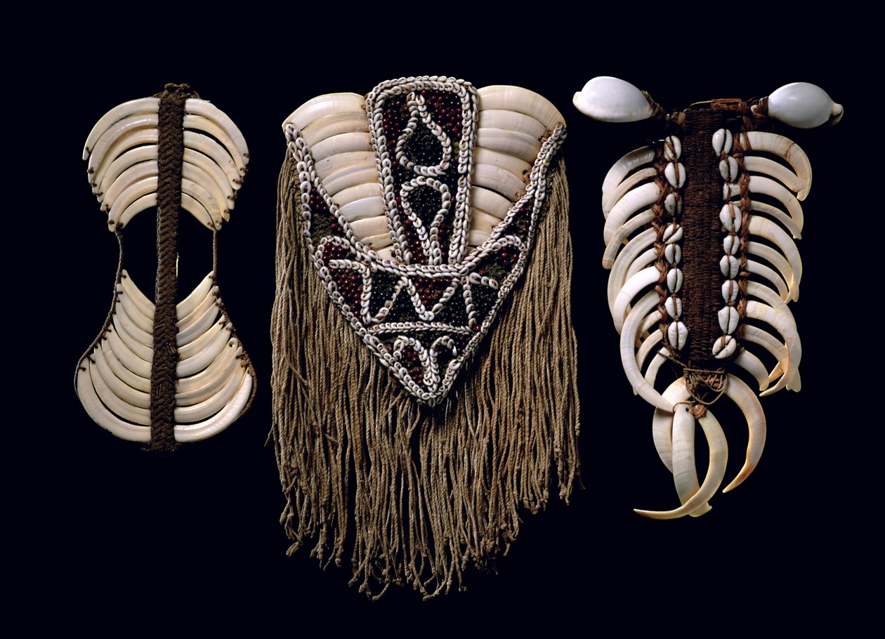 Ornamentos de peito de Papua New Guinean