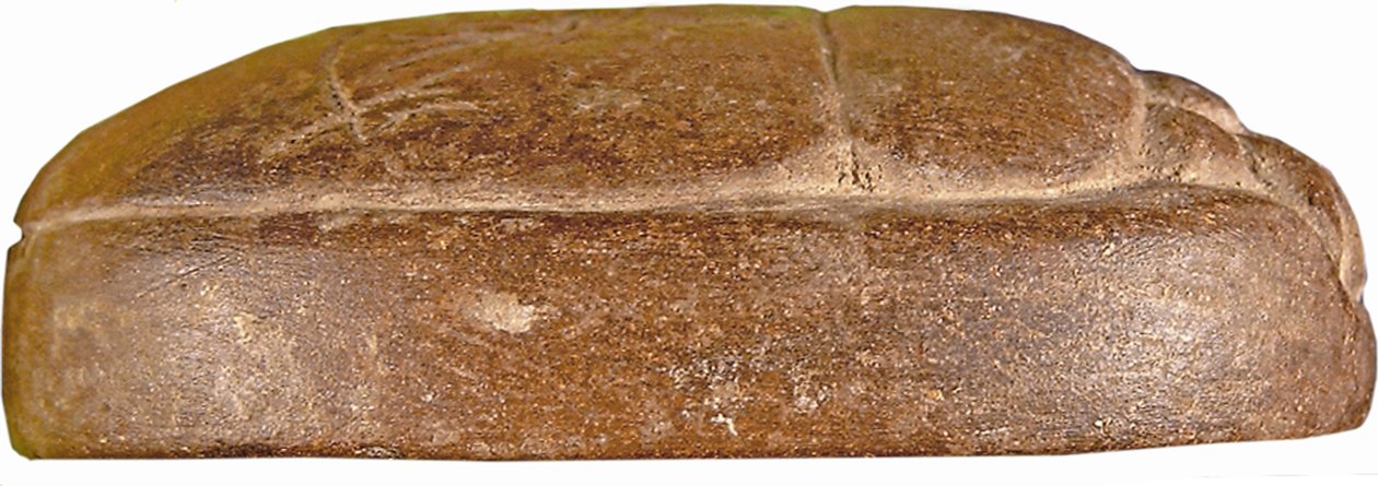 Coração Escaravelho de quartzito Hati-iay e vestígios de folha de ouro de New Kingdom Egyptian