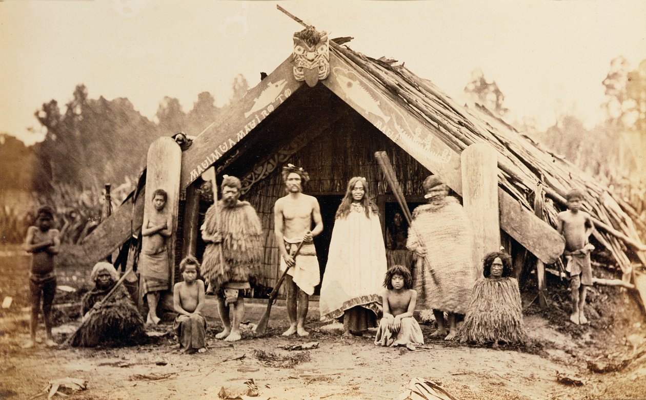 Família Maori, Nova Zelândia, c.1880s (albumen print) de New Zealander Photographer