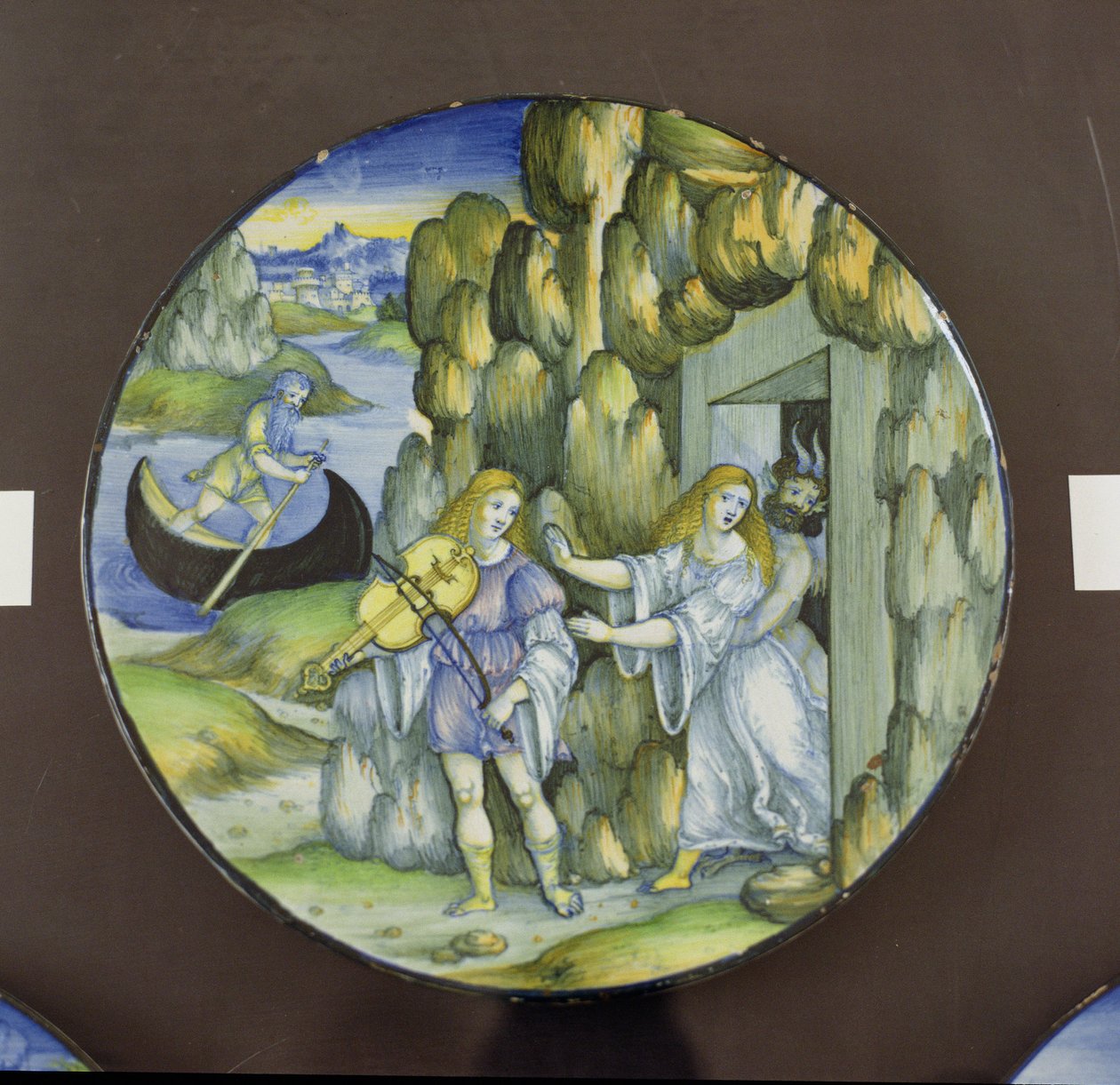 Orfeu e Eurídice às portas do mundo subterrâneo, placa de maiólica, de Nicola Pellipario de Urbino (fl.1510-42), c.1515 de Nicolò Pellipario