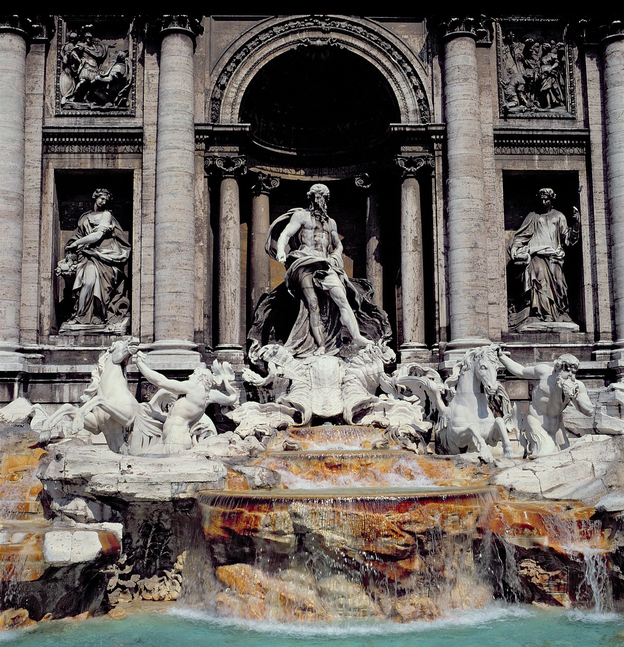 Fonte de Trevi, construída 1732-62 (mármore) de Nicola Salvi