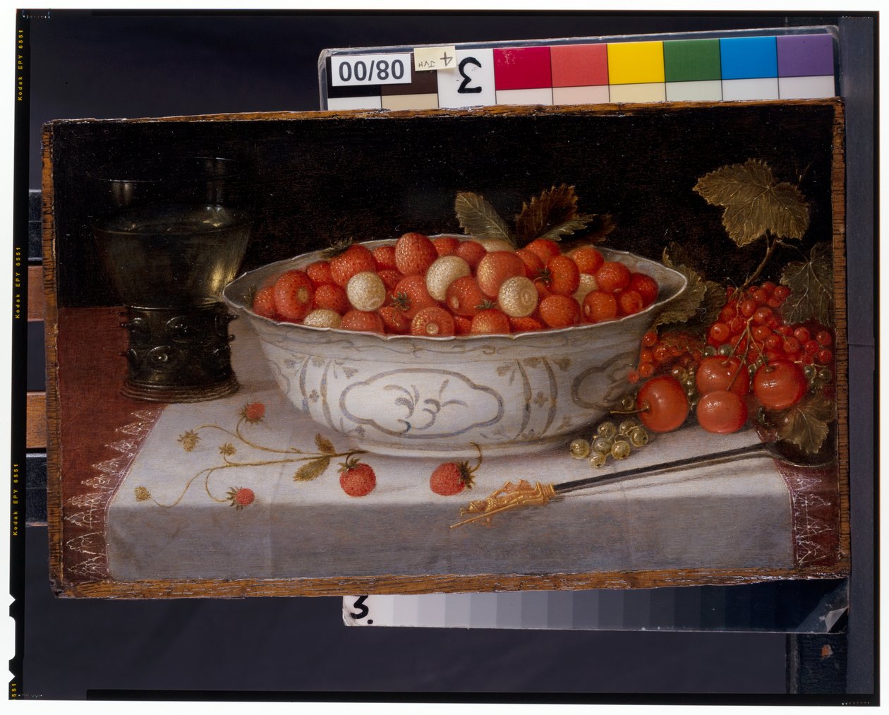 Natureza-morta de Fraises-De-Bois numa tigela de porcelana Wanli de Nicolaes Gillis