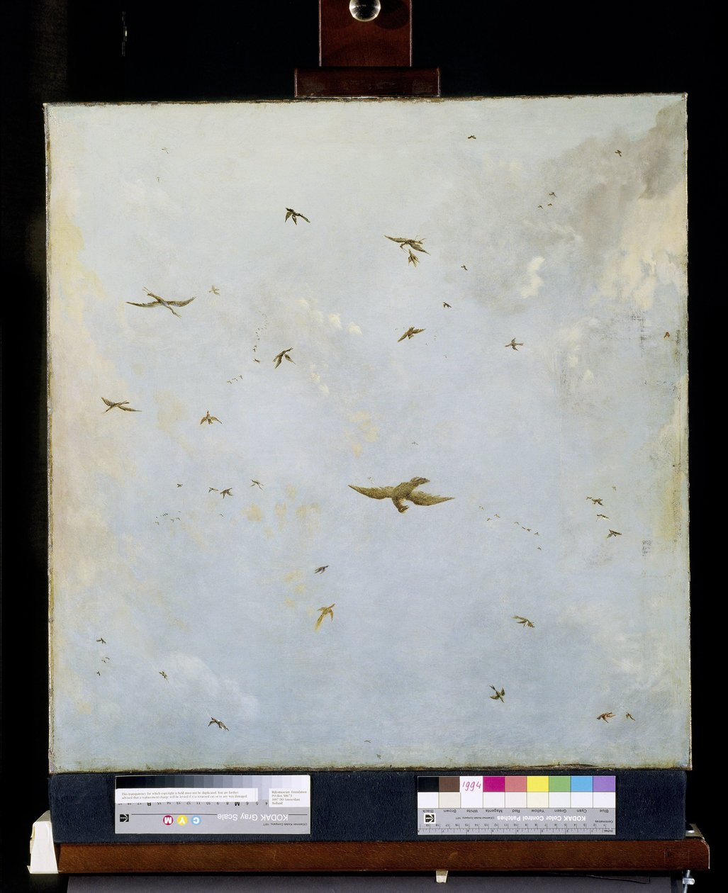 Pintura de teto de casa de bonecas de um céu nublado com pássaros de Nicolaes Piemont (attributed to)