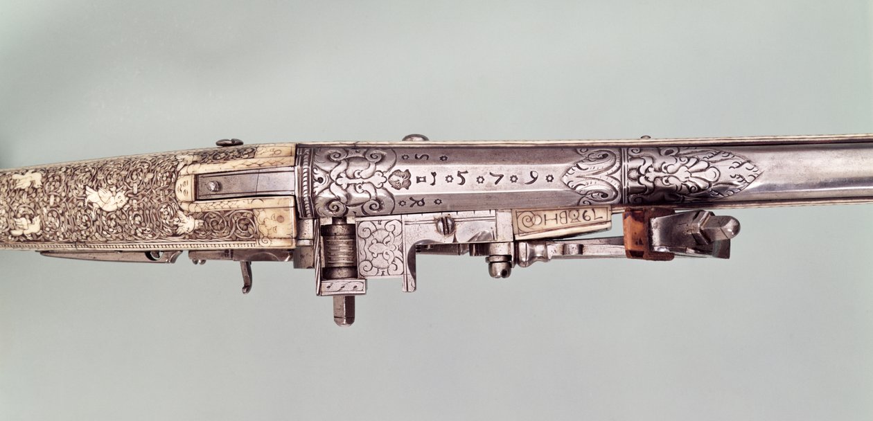 Par de pistolas de apresentação em pederneira com ferragens em prata, tradicionalmente oferecidas por Napoleão I ao seu irmão José Bonaparte por ocasião da atribuição da coroa de Espanha, provavelmente em 1808. Fabricadas por Nicholas Noel Boutet, Versaill de Nicolas Noel Boutet