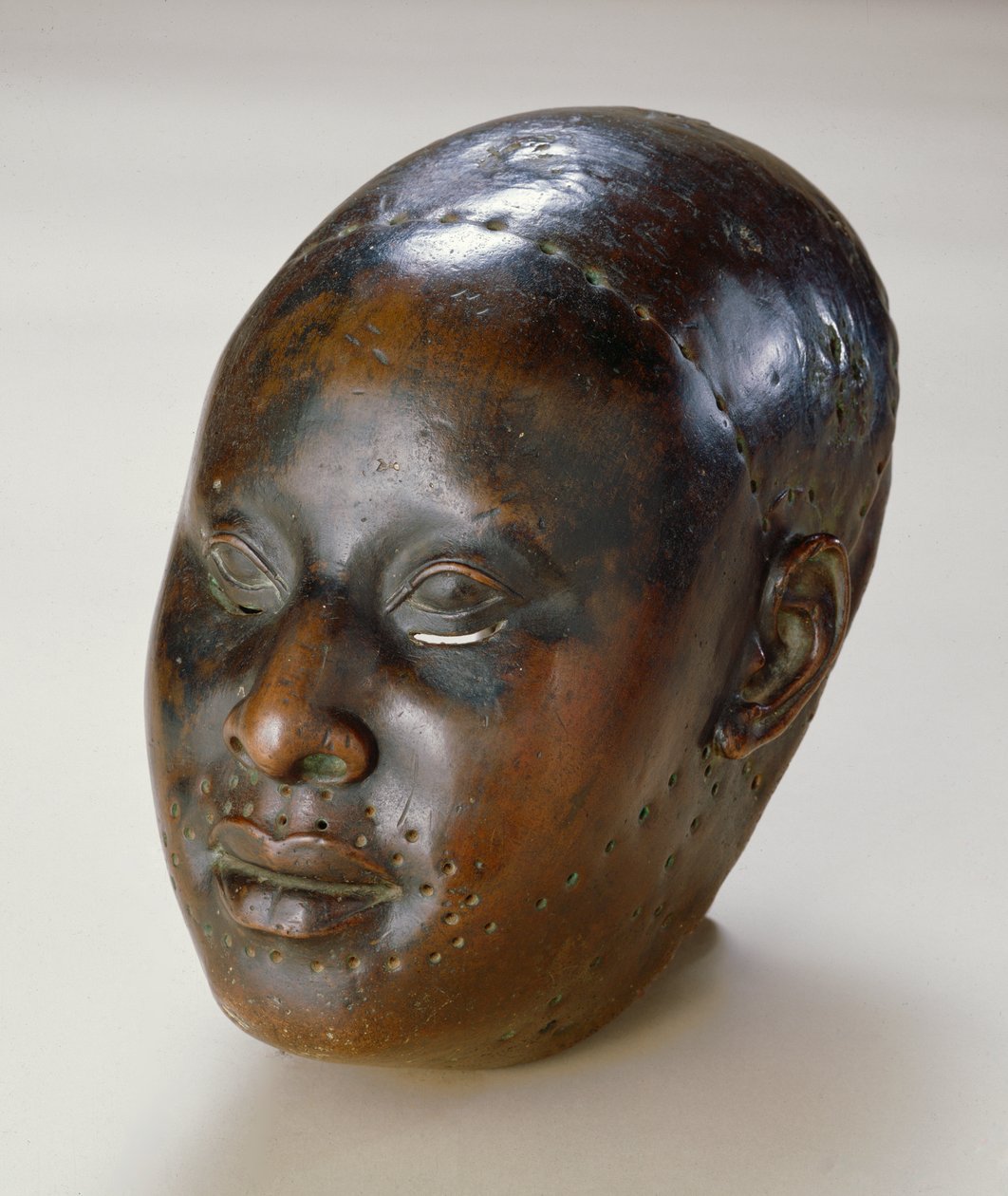 Máscara de Oni Obalufon, Ife, do século XII ao XV (cobre) de Nigerian