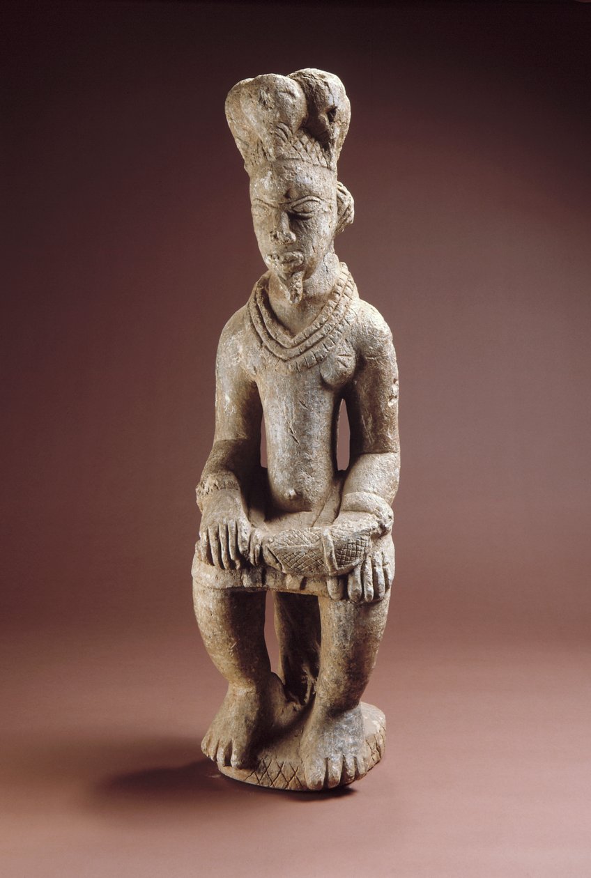 Figura sentada com espada, Esie, antes de 1850 (pedra sabão) de Nigerian