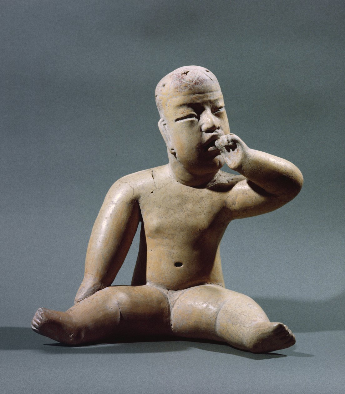 Figura estatueta de bebê (cerâmica) de Olmec