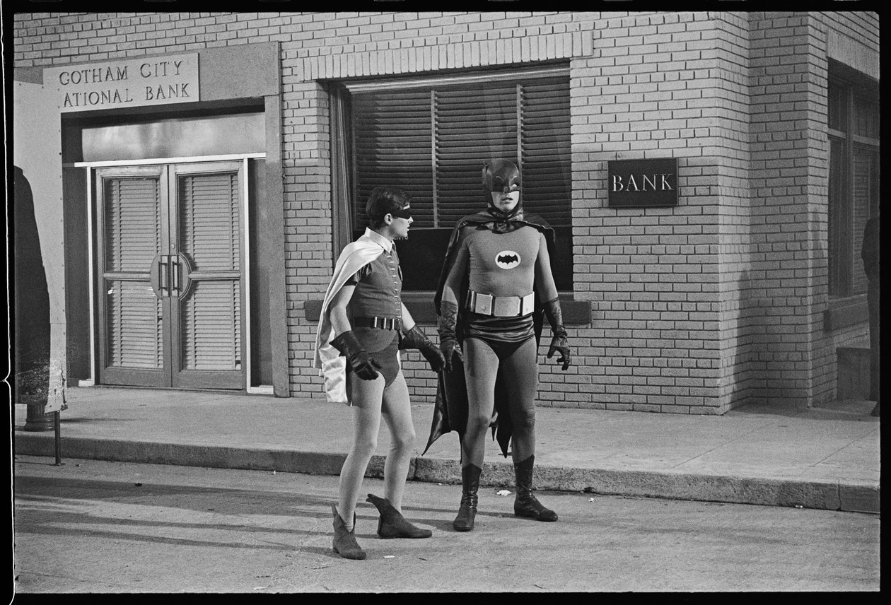 Batman e Robin no set da série de TV de Orlando Suero