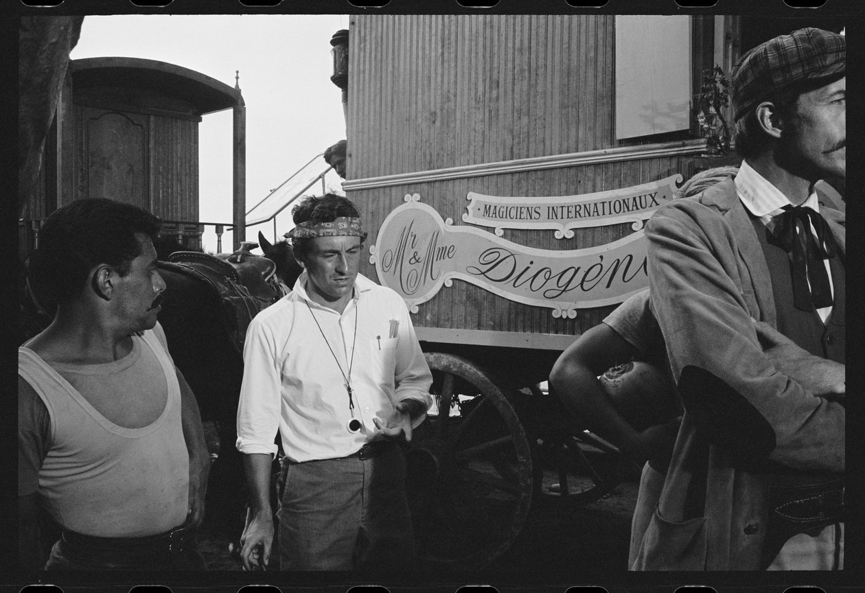 Louis Malle com a tripulação no cenário do 