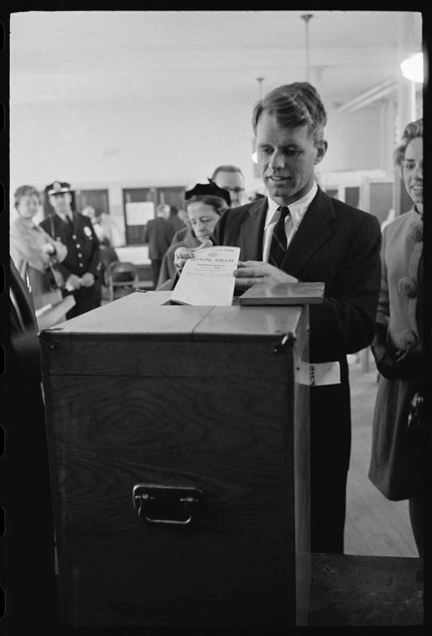 Robert F. Kennedy vota no seu irmão. de Orlando Suero
