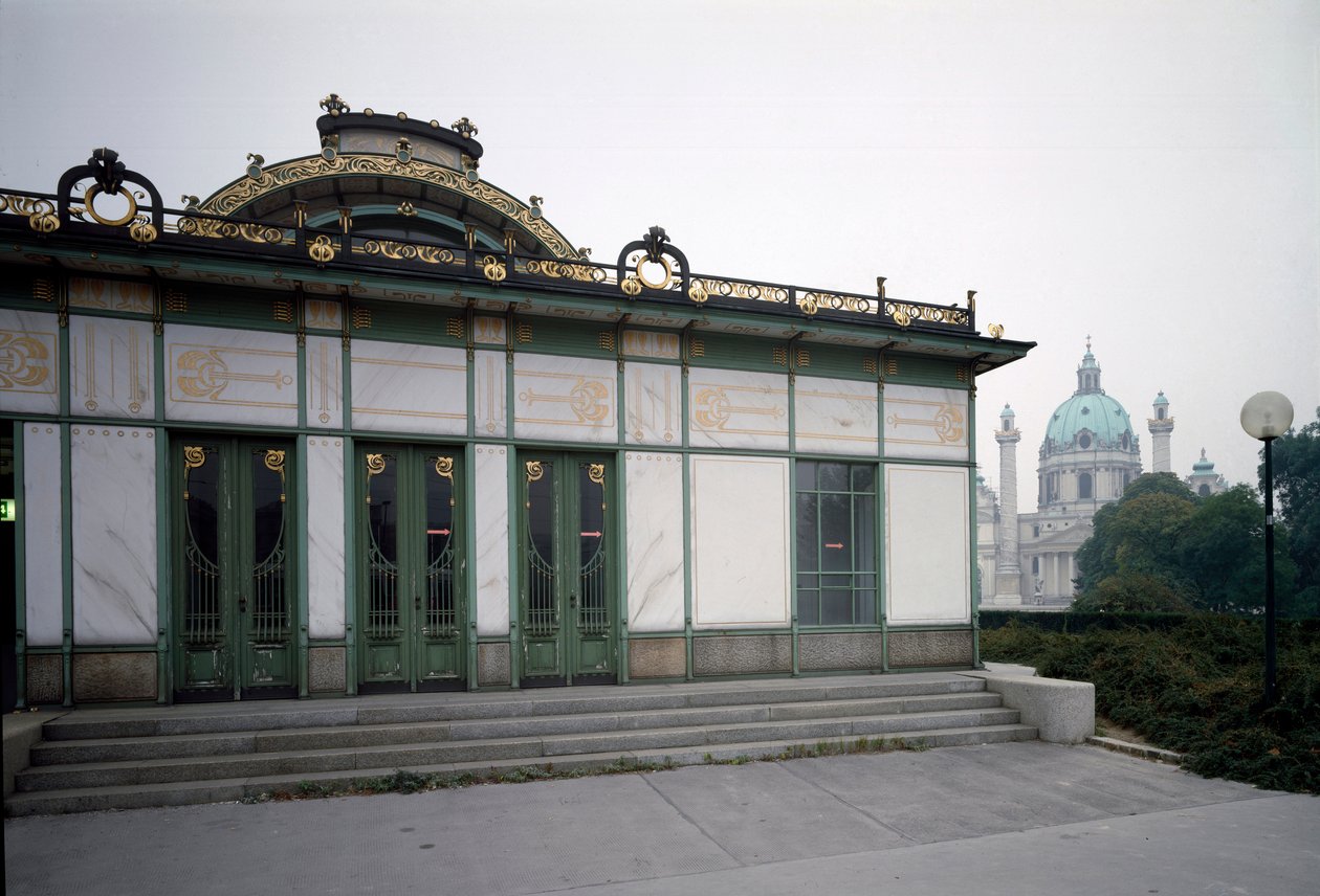 Art Nouveau: vista do pavilhão da estação de metro de Karlsplatz (agora café) feita pelo arquitecto Otto Wagner (1841-1918) (Secessão Vienense) 1894-1899 Viena, Áustria de Otto Wagner