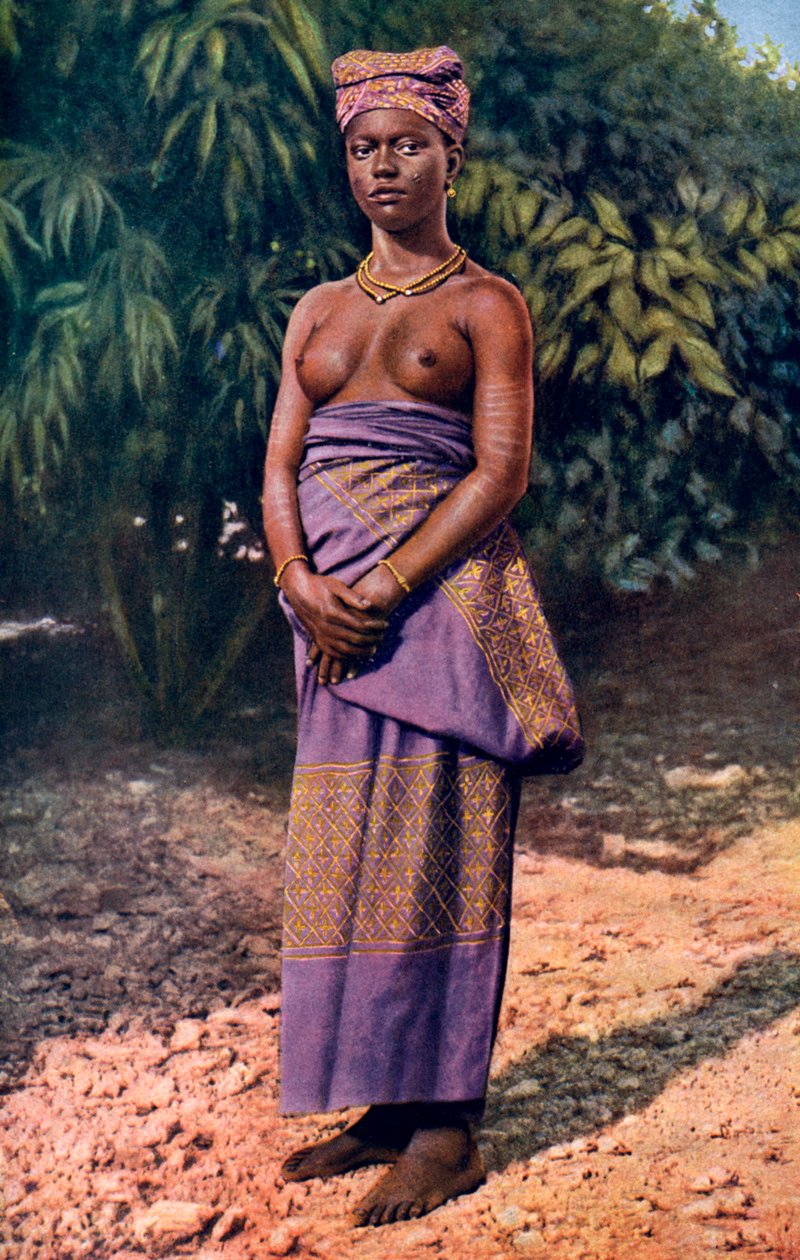 Uma mulher de Accra, Gana, 1922. de P. A. McCann