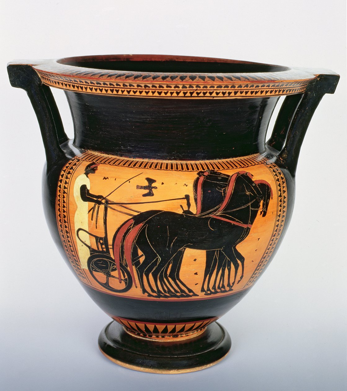 Krater de coluna de figura-negra representando uma carruagem, 520-510 aC (cerâmica) de Painter of Tarquinia