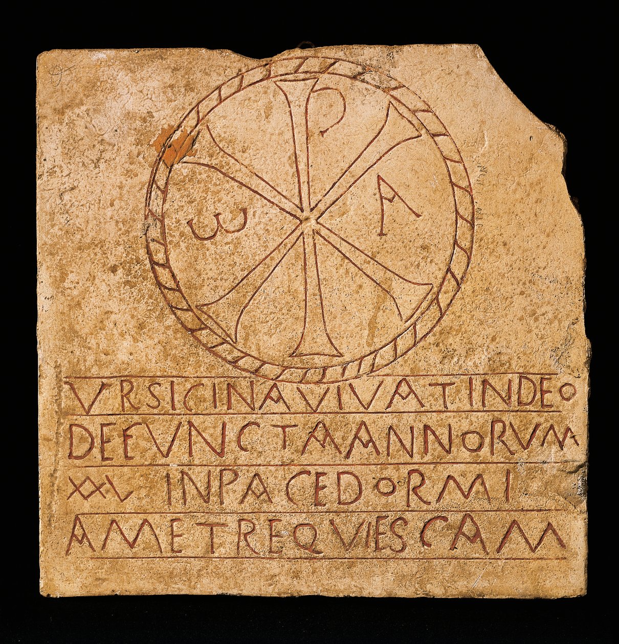 Inscrição cristã com o monograma de Cristo, encontrada em Roma, época cristã primitiva, século IV de Paleo Christian