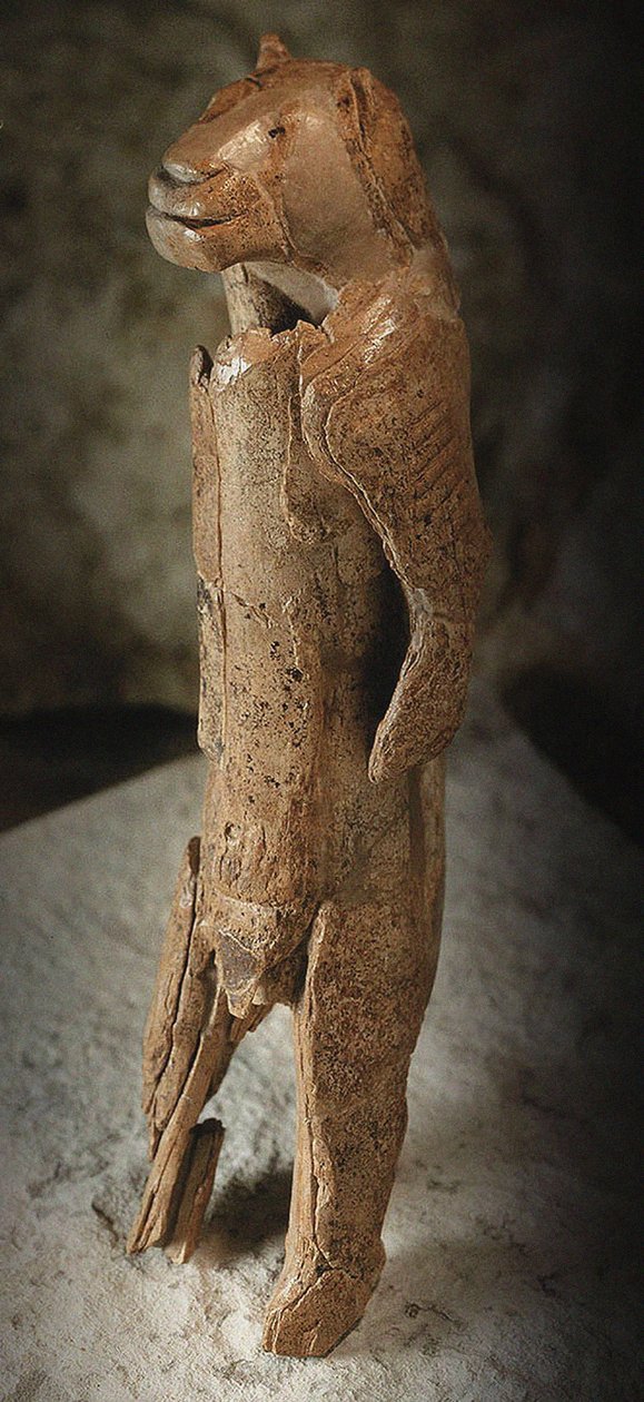 Homem Leão, Cultura Aurignaciana (marfim de mamute) de Paleolithic