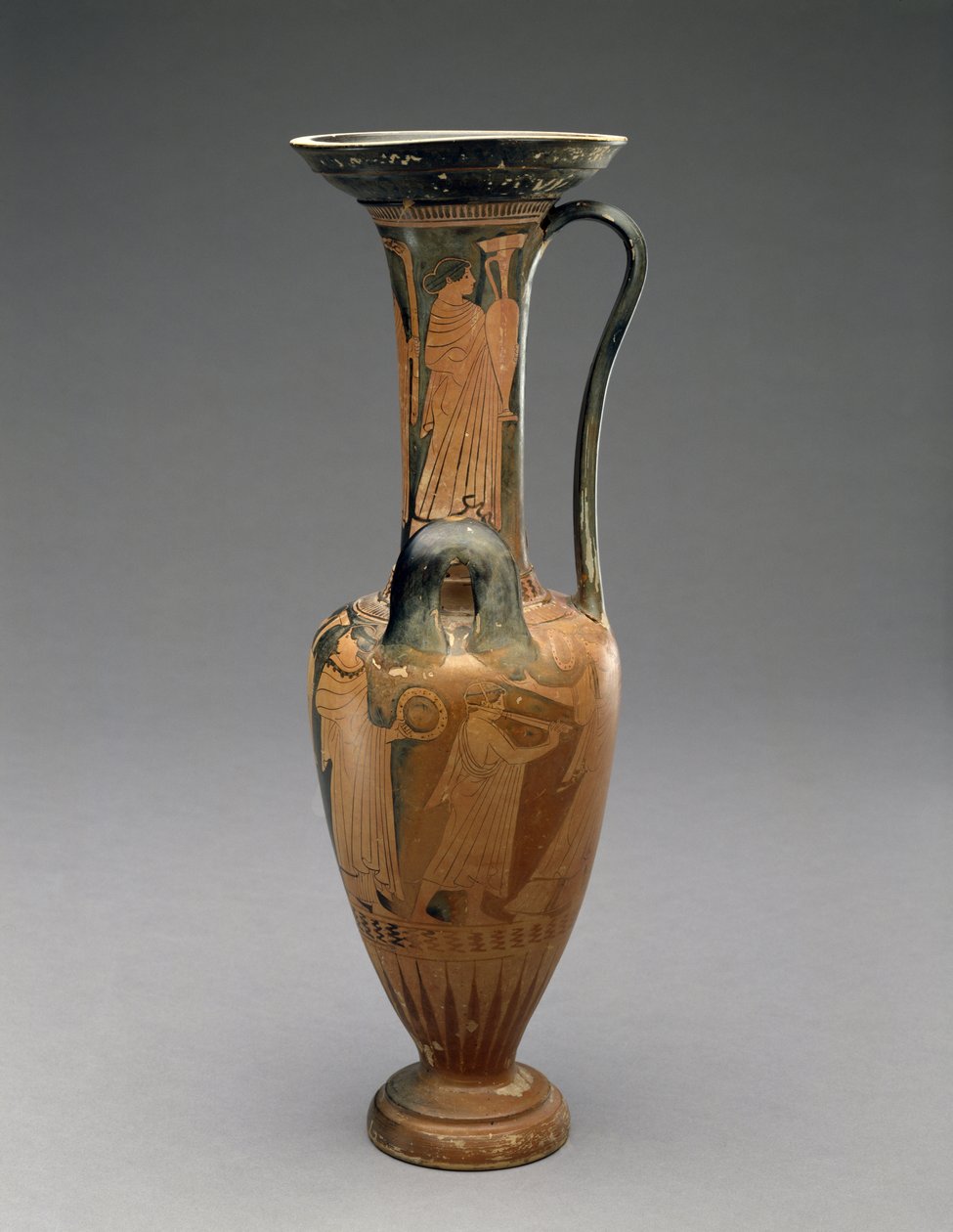 Loutrophoros Hydria com procissão de casamento, 480-460 AC (terracota) de Pan Painter (attr. to)
