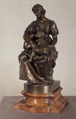 Caridade (bronze) de Paul Dubois