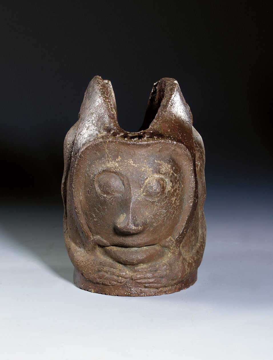 Pote em forma de cabeça grotesca, c.1895 de Paul Gauguin