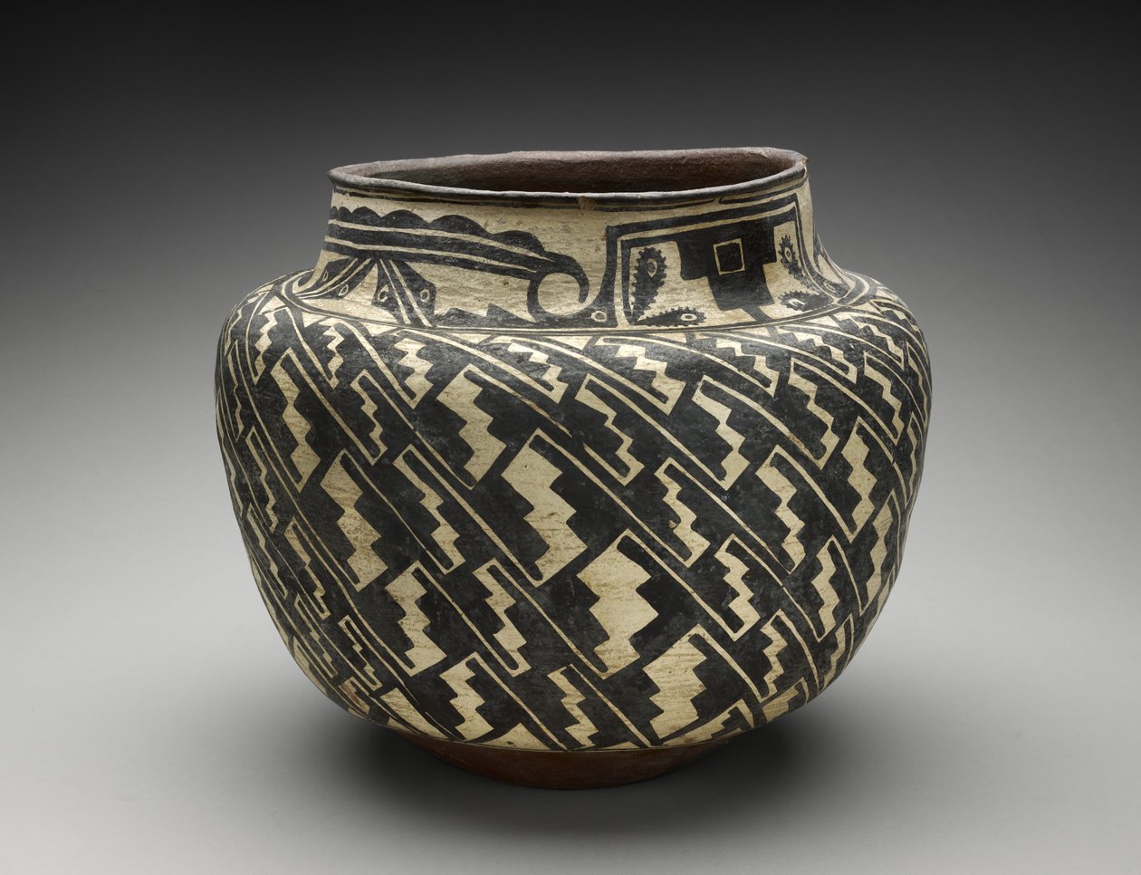 Jar (Olla) com Step Motif de People Zuni