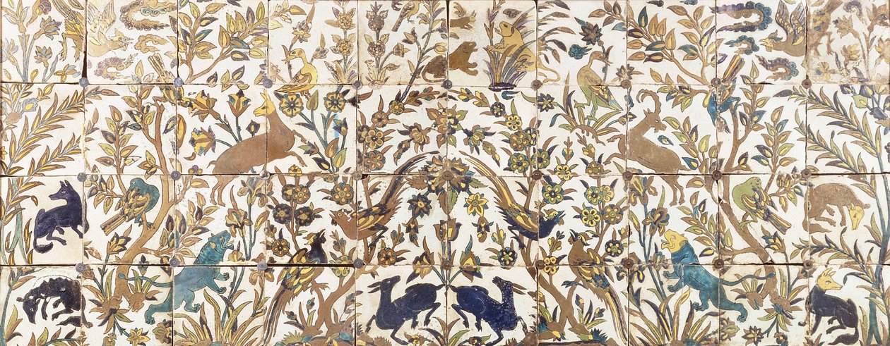 Painel de azulejos curda seca, composto por quatro fileiras de dez azulejos, pintados com vegetação habitada por pássaros, veados e leões, século XVII de Persian School