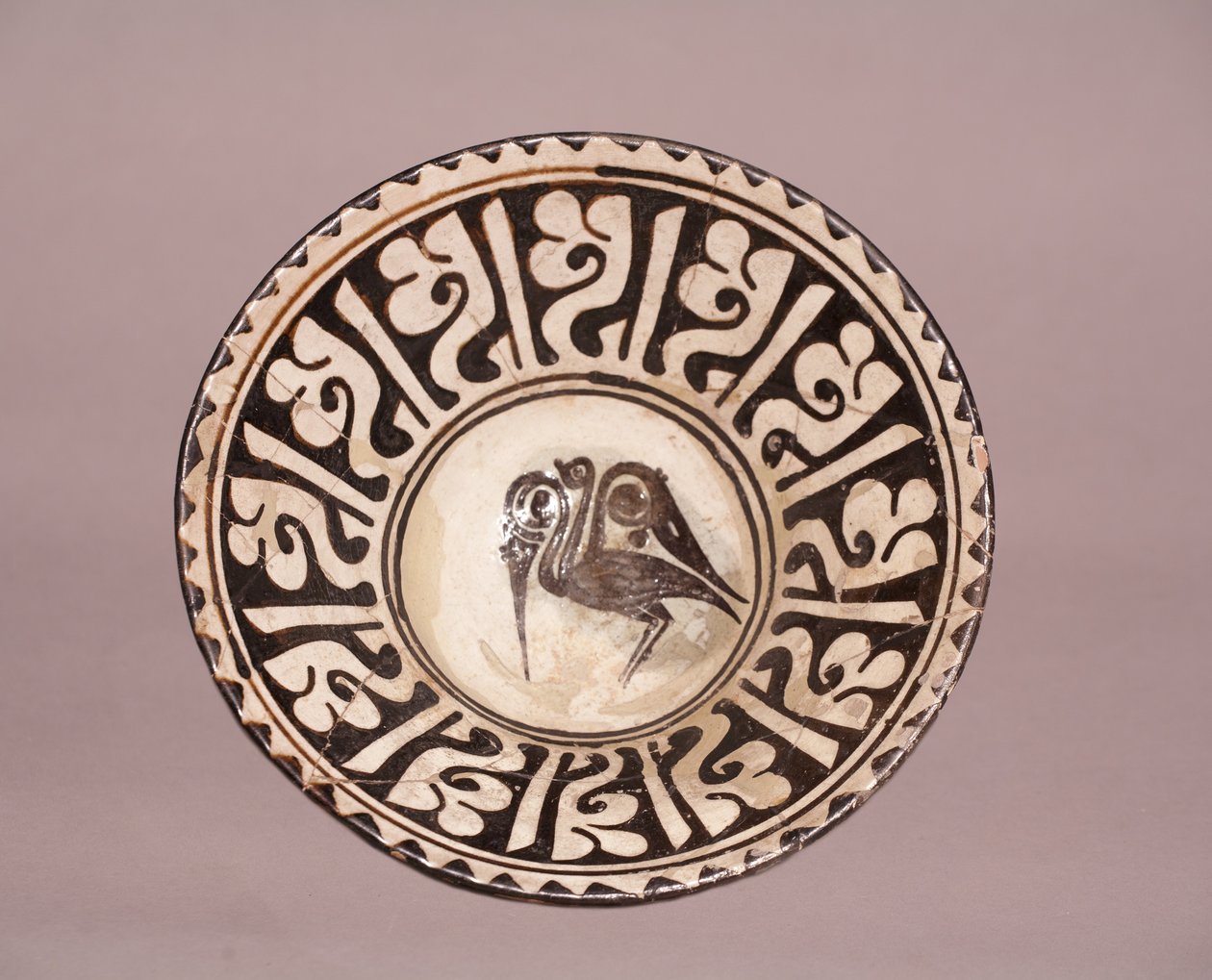 Tigela (com design de pássaro) (cerâmica) de Persian School