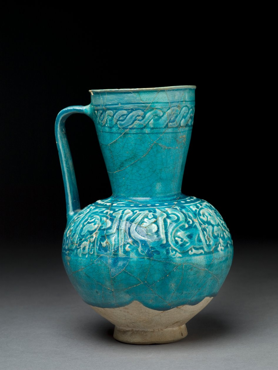 Jarro com decoração moldada, Irã, século XII (pasta de pedra com esmalte turquesa) de Persian School