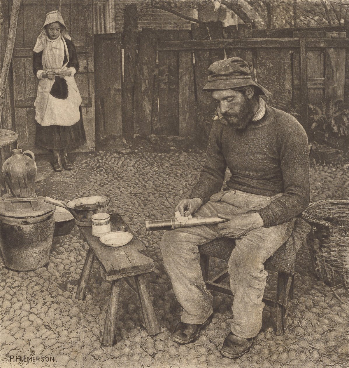 Um pescador em casa de Peter Henry Emerson