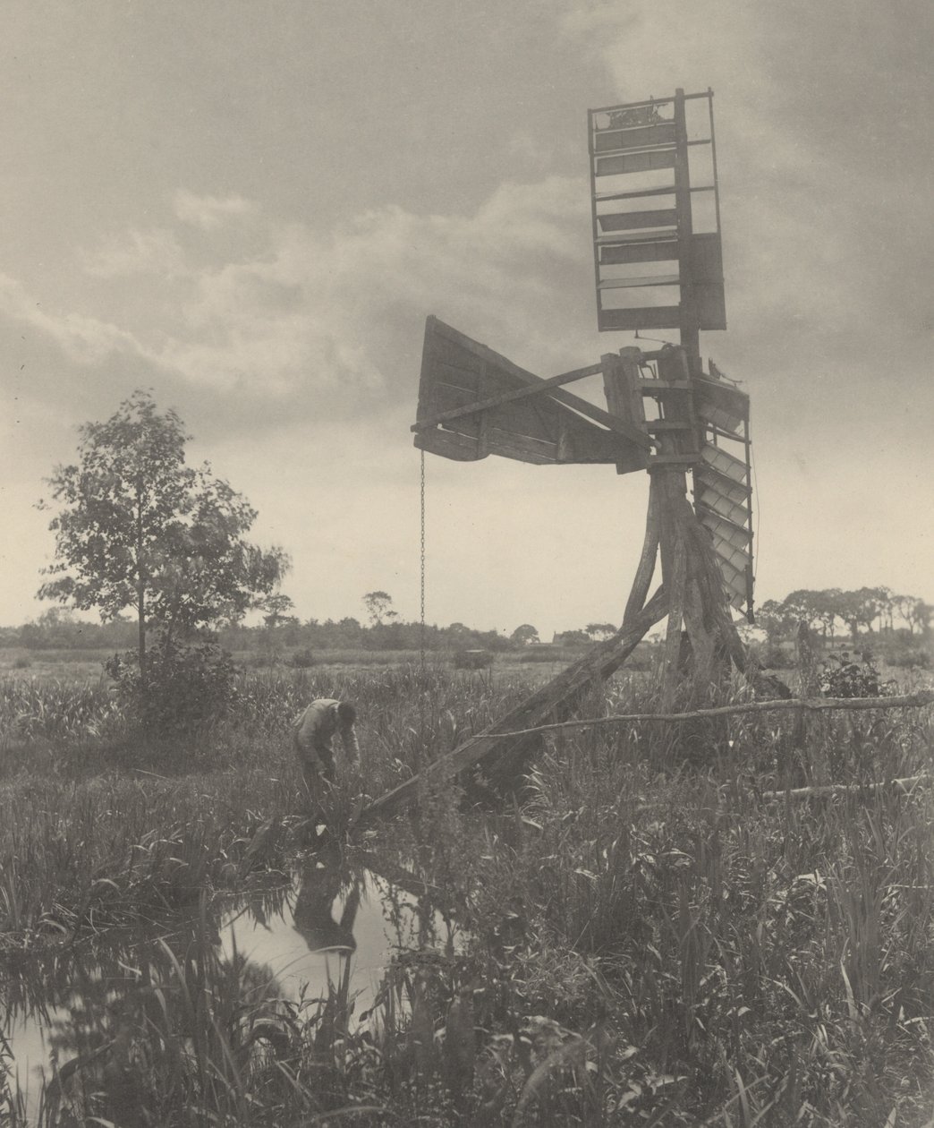 Um moinho de água em ruínas de Peter Henry Emerson