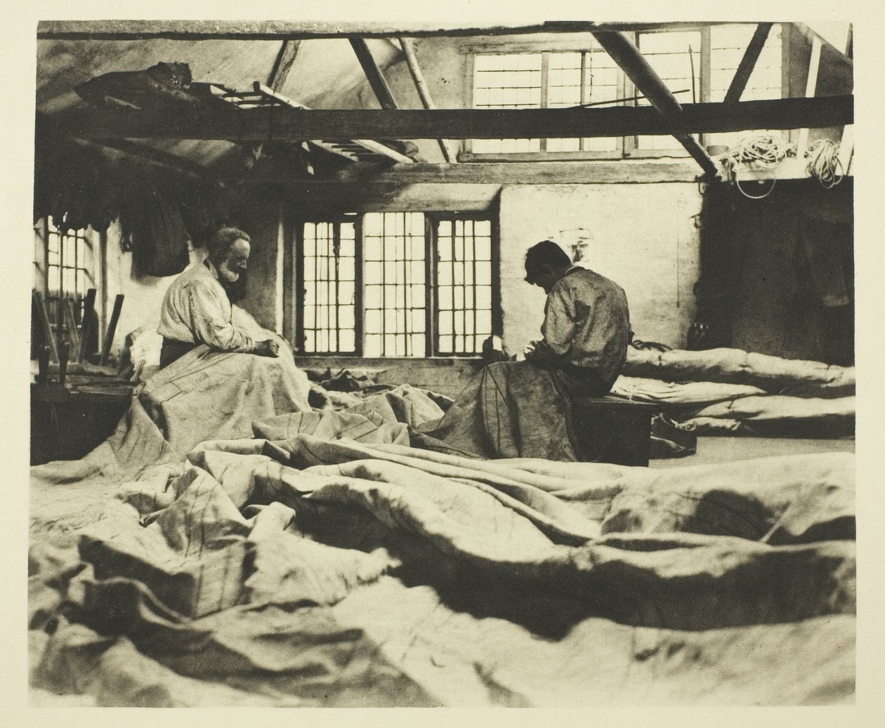 Em um Sail-Loft de Peter Henry Emerson