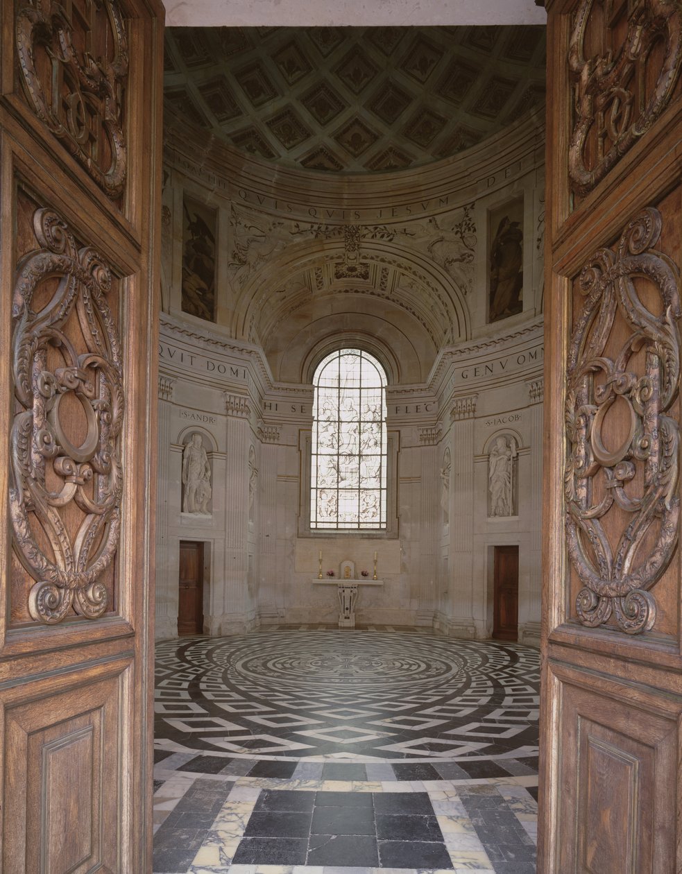 Vista interior da capela, c.1522 de Philibert Delorme