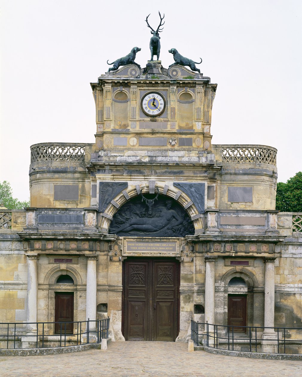 The Gatehouse de Philibert Delorme