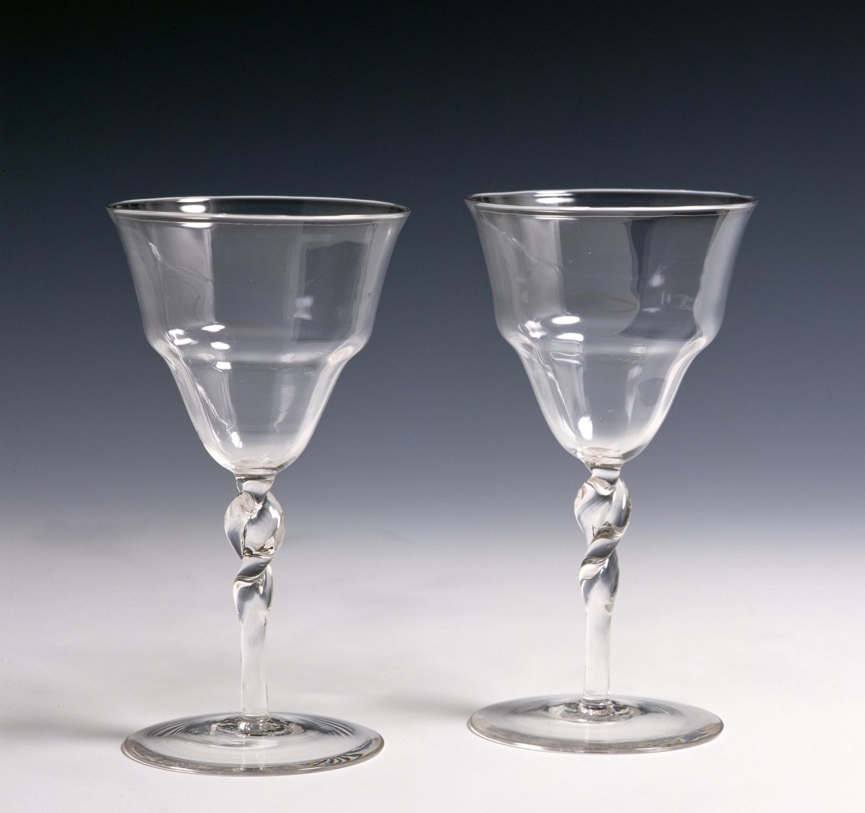 Taças de Vinho, c.1862-63 (vidro) de Philip Webb