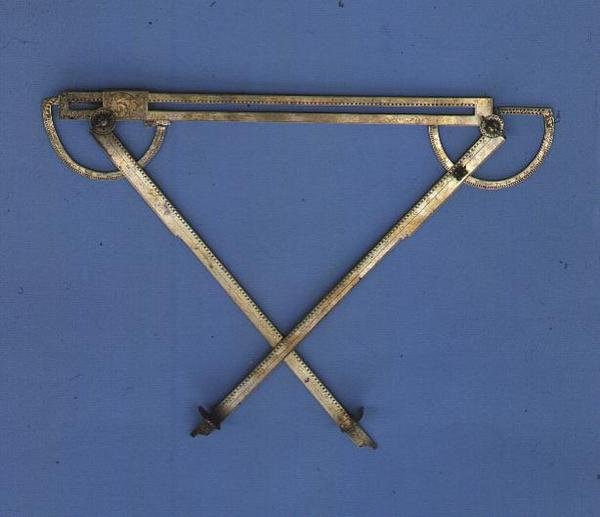 Trigonometro, c.1580 (latão) de Philippe Danfrie