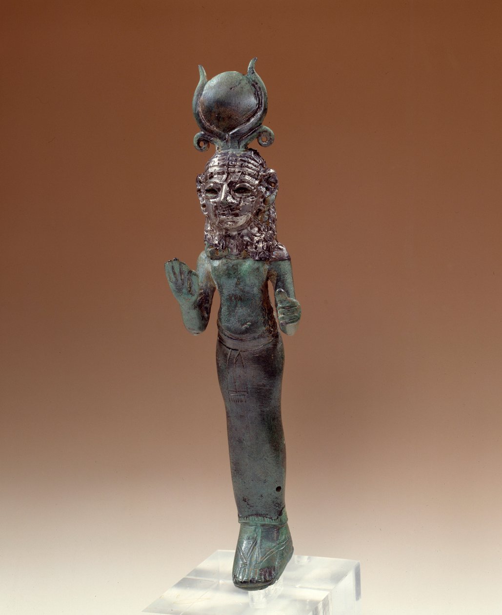 Antiguidades Orientais: Deusa Fenícia. Estatueta de bronze e prata. 700-600 AC. Paris, Museu do Louvre. de Phoenician