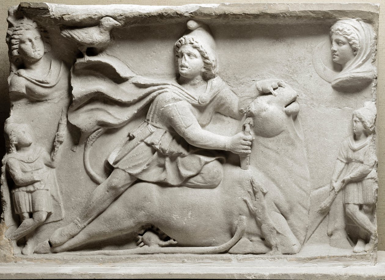 Civilização dos Fenícios: cena de sacrifício retratando a divinita Mithra (Mythra ou Mitra) imola o touro. Século II ou III d.C. Meias de mármore em relevo. Paris, Museu do Louvre de Phoenician Phoenician