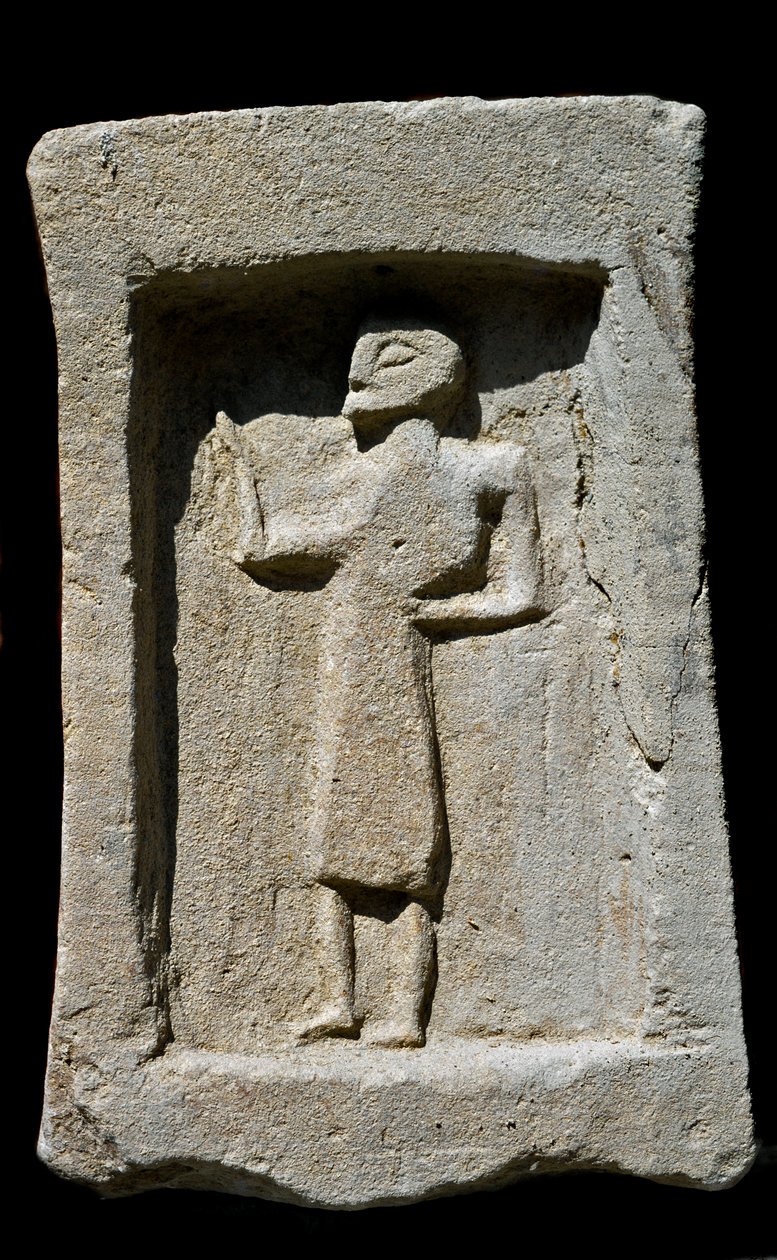 Arte Fenícia: Estela funerária púnica em gres com relevo de caráter ambulante. Das escavações de Mozia (Motya, Mozzia ou Motia). Século VI a.C. Túnis, Musee du Bardo Tunísia de Phoenician Phoenician