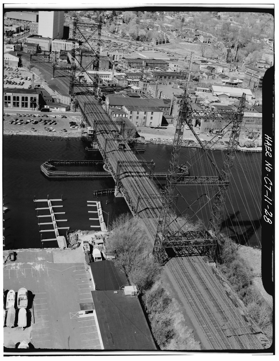 Ponte Norwalk River, Norwalk, Connecticut (foto a p/b) de Photographer American