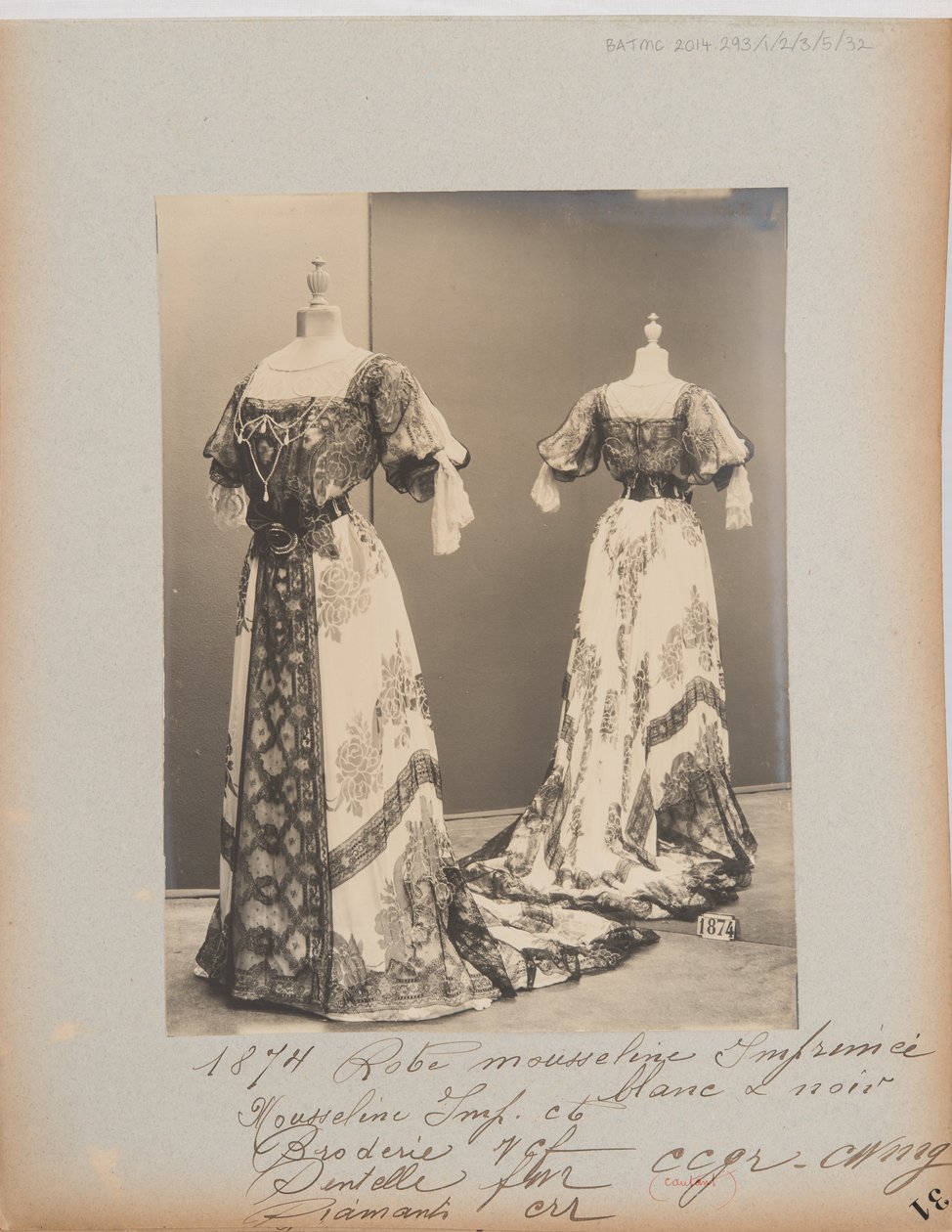 Página de Álbum: House of Worth, Vestido de Bola de Photographer French