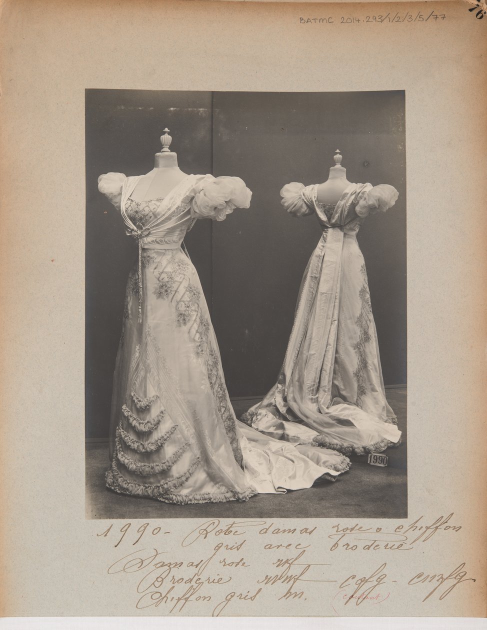 Página de Álbum: House of Worth, Vestido de Bola de Photographer French
