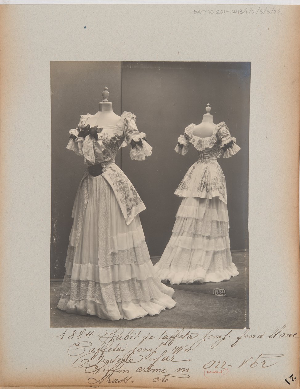 Página de Álbum: House of Worth, Vestido de Bola de Photographer French