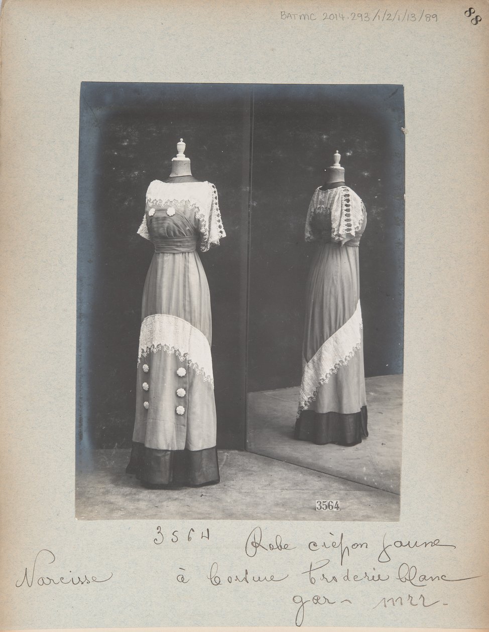 Página de Álbum: House of Worth, Vestido de Photographer French