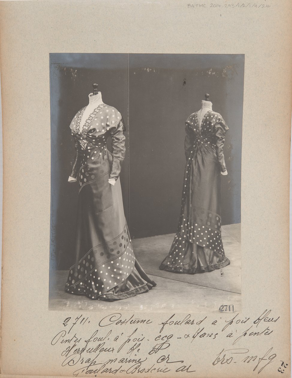 Página de Álbum: House of Worth, Vestido de Photographer French