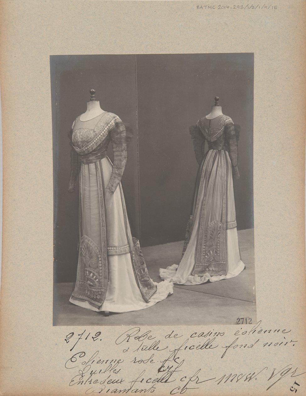 Página de Álbum: House of Worth, Vestido de Photographer French