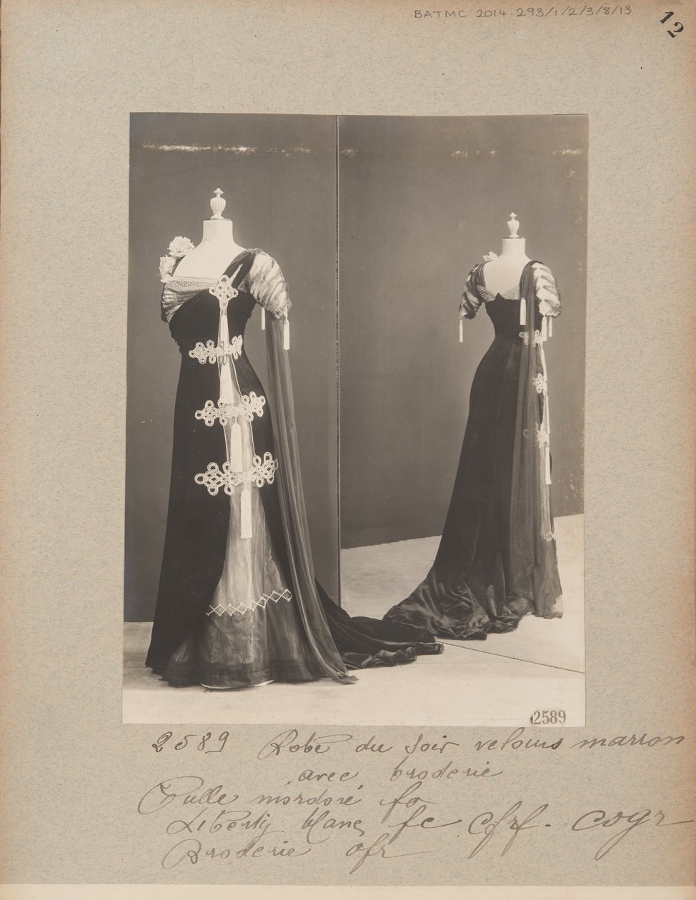 Página de Álbum: House of Worth, Vestido de Noite de Photographer French