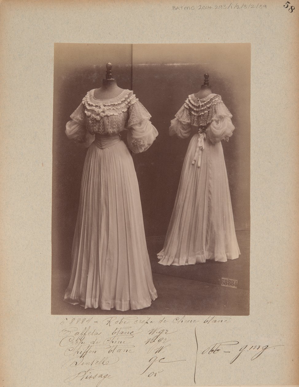 Página de Álbum: House of Worth, Vestido de Noite de Photographer French