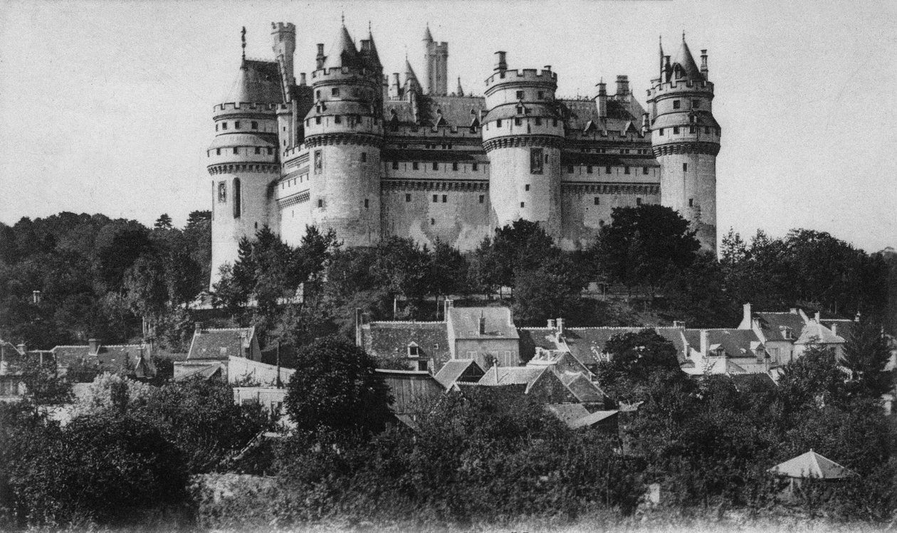 Cartão postal do Castelo, Pierrefonds, c. 1900 (foto a p/b) de Photographer French