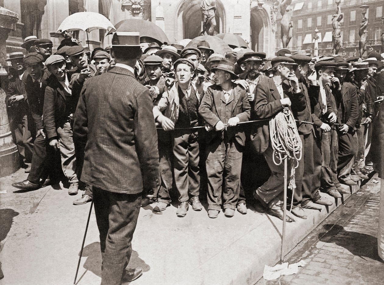 Manifestação de trabalhadores, Paris, c.1900 (fotografia a preto e branco) de Photographer French